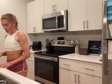 couple
        yourtrophyboy cam image #1574278