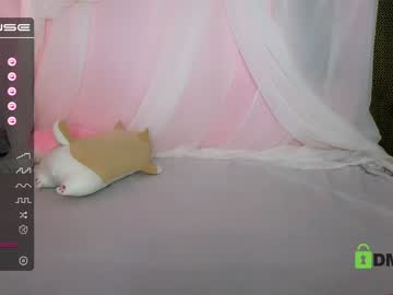 girl
        small_blondee cam image #2078367