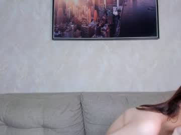 girl
        kate_willsons cam image #3394732