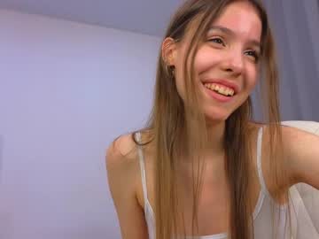 girl
        wanda_robinson cam image #2211074