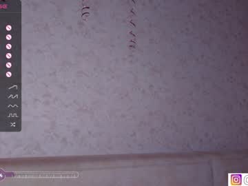 girl
        bzzzme cam image #2576934