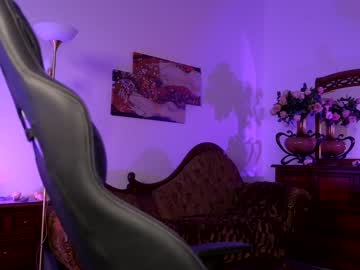 girl
        jessiccaburns cam image #2506152