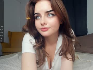 girl
        cute_caprice cam image #2319887