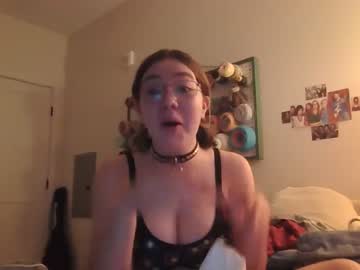 girl
        ftarh18 cam image #1740889