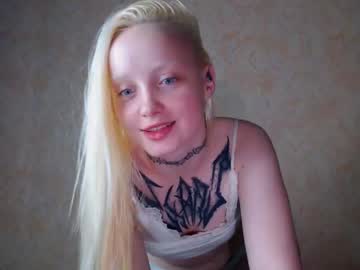 girl Milf & Teen Sex Cam Girls with rainy_moon