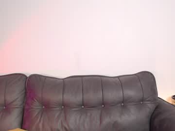 girl
        cherry_beauty cam image #2363315