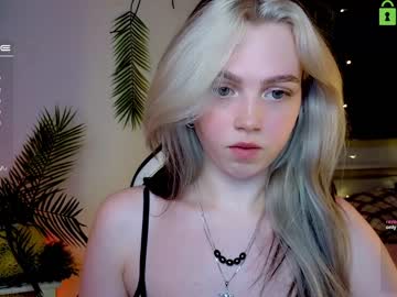 girl
        small_blondee cam image #2006187