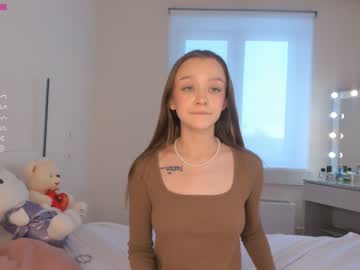 girl
        beverlyvega cam image #287606