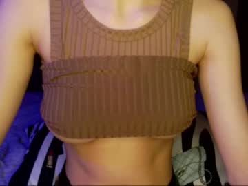 girl
        railylove1 cam image #1297207
