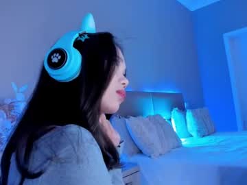 girl
        juliabeng1 cam image #1391733