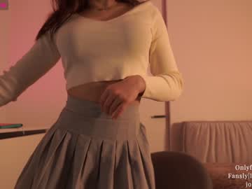 girl
        ms_seductive cam image #1319160