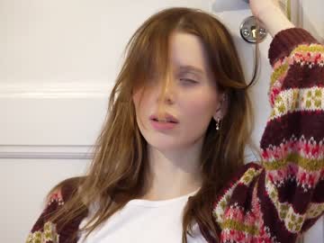 girl
        ellaa91 cam image #339572