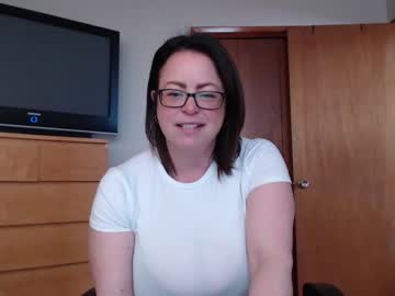 girl
        ffl1233 cam image #1282525