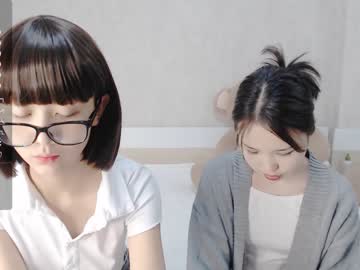 girl
        little_yena cam image #2800499