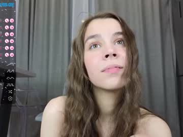 girl
        monika_youthfull cam image #1558215