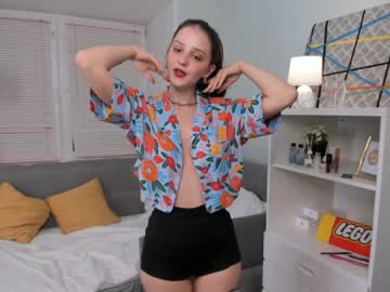girl
        minyrose cam image #2483307