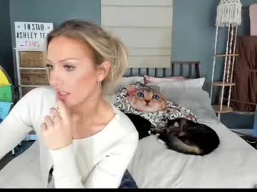 girl
        sexyashley_21 cam image #667118