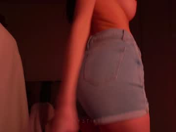 girl
        mystikei cam image #2040521