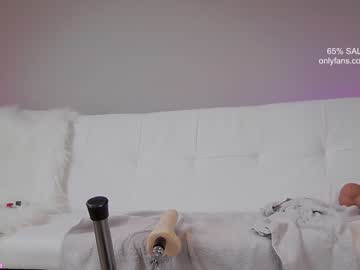 girl
        hayleex cam image #2443904