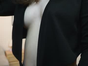 girl
        elissahatfield cam image #3170349