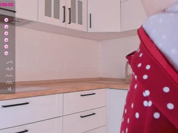 girl
        loribanks cam image #1164415