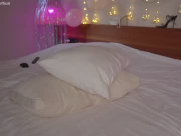 girl
        emilia98xxx cam image #3024879