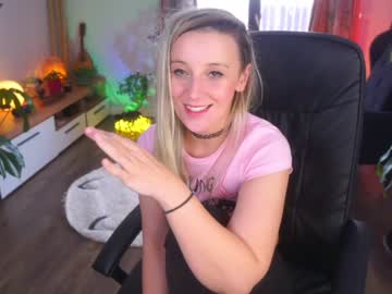girl
        juicyandthepussyblvd cam image #791684