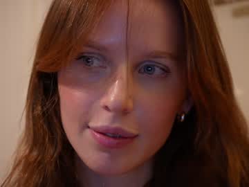 girl
        ellaa91 cam image #319074