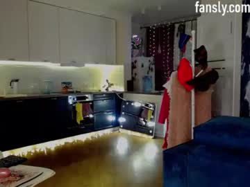 girl
        _eva_001 cam image #3030424