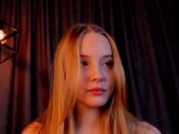 girl
        lolliis cam image #2964515