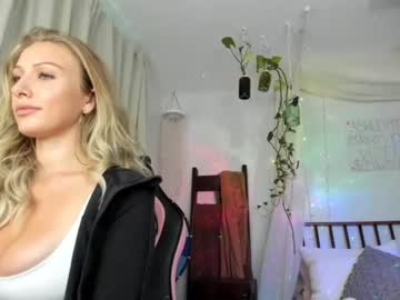 girl
        sexyashley_21 cam image #2448205