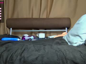 girl
        sarah__marlow__ cam image #1674599