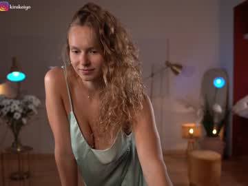 girl
        chillwithkira cam image #1772248