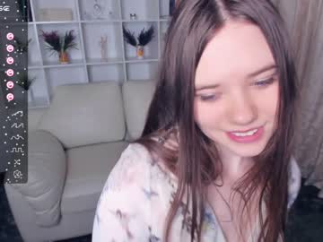 girl
        kristi_zenn cam image #3152457