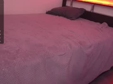 couple
        tinalittle_ cam image #2318469