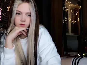 girl
        small_blondee cam image #3094869