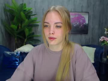 girl Milf & Teen Sex Cam Girls with crazzychicks2