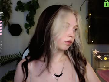 girl
        small_blondee cam image #1985106