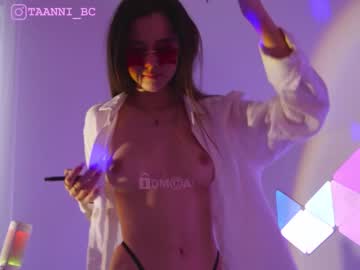 girl
        taanni_bc cam image #2861163