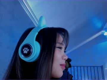 girl
        juliabeng1 cam image #1581851