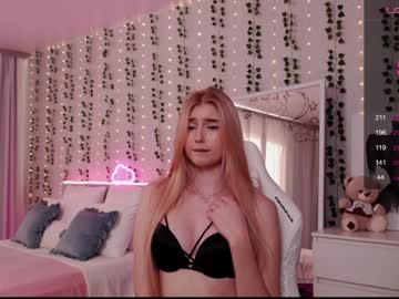 girl
        vonnalein cam image #2629627