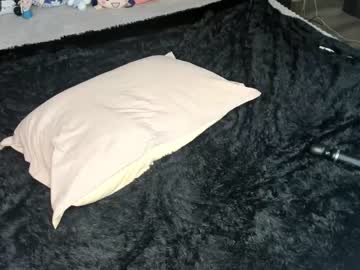 girl
        may_tion cam image #2099194