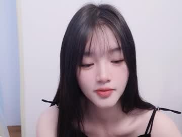 girl
        tangtang_99 cam image #3186936