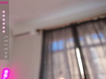 girl
        hinatabroks cam image #2194321
