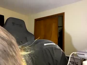 girl
        cryptiddi3s cam image #279521