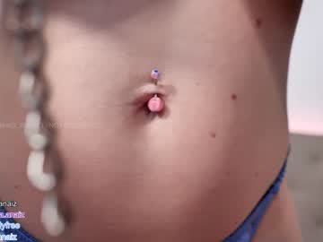 girl
        bunnyblondy cam image #1410400