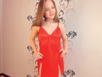girl
        mila_milka_ cam image #2360831