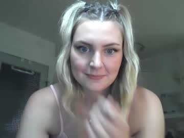 girl
        ittybittytitties9 cam image #1546087