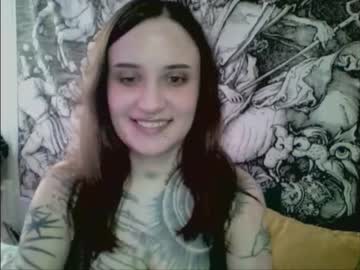 girl
        overdonex cam image #1694949