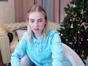 girl
        avrora_bell cam image #551738